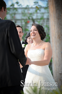 Best Lakeside wedding at Paradise Cove in Orlando, Florida - Wedding photographer - Sandra Johnson (SJFoto.com)